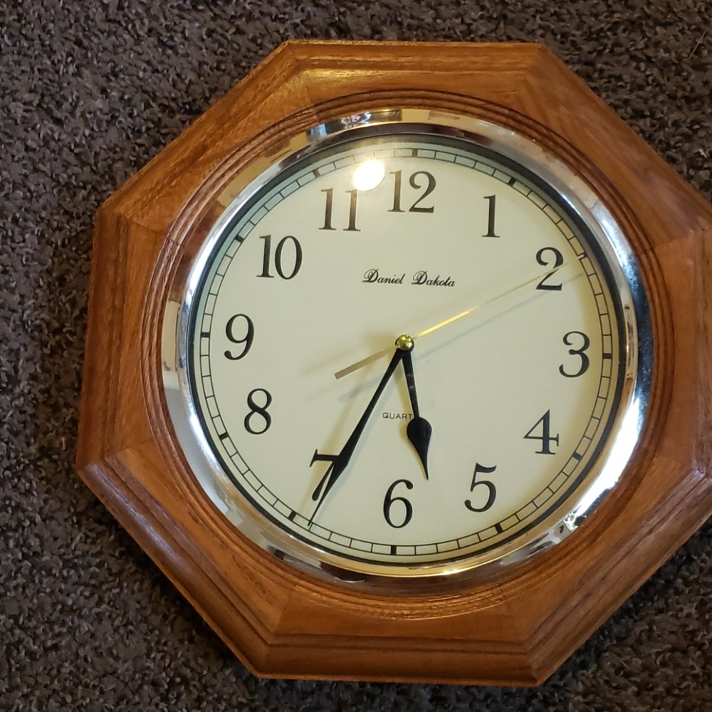 Daniel Dakota clock